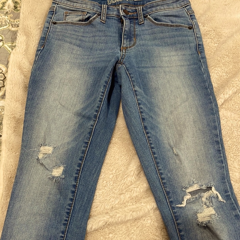 Universal Thread Ankle length, distressed Jeans